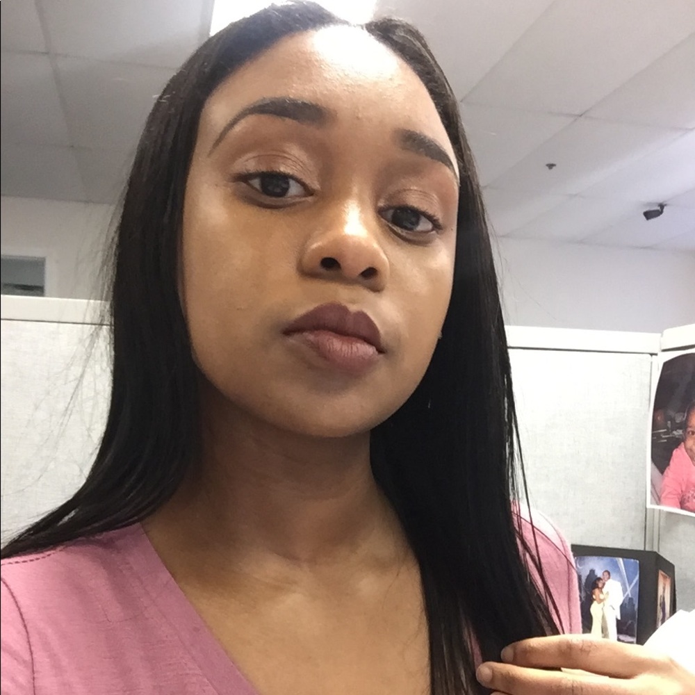 Meet your Posher, Jasmine